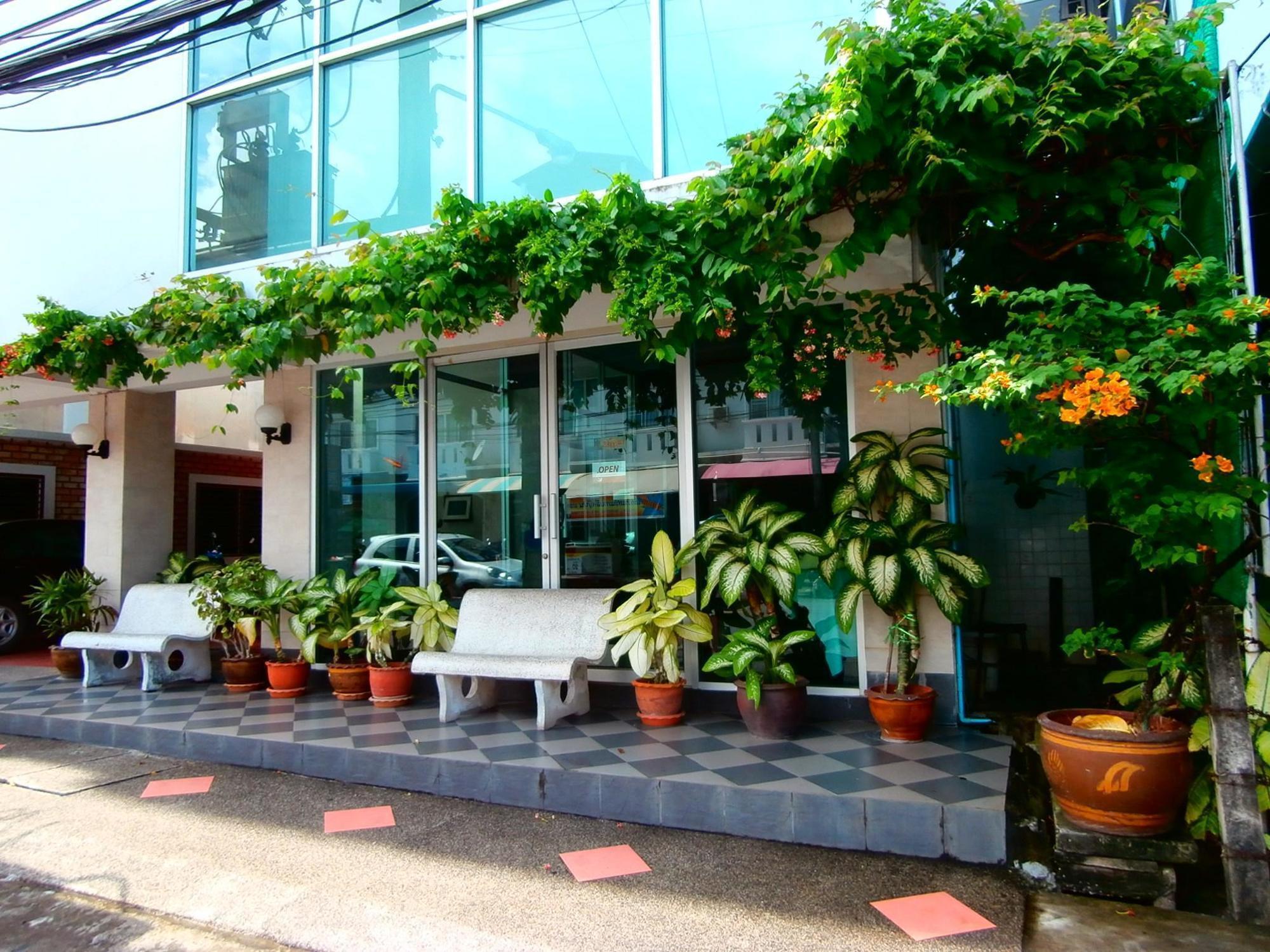 Seabreeze Mansion Hotell Phuket Exteriör bild